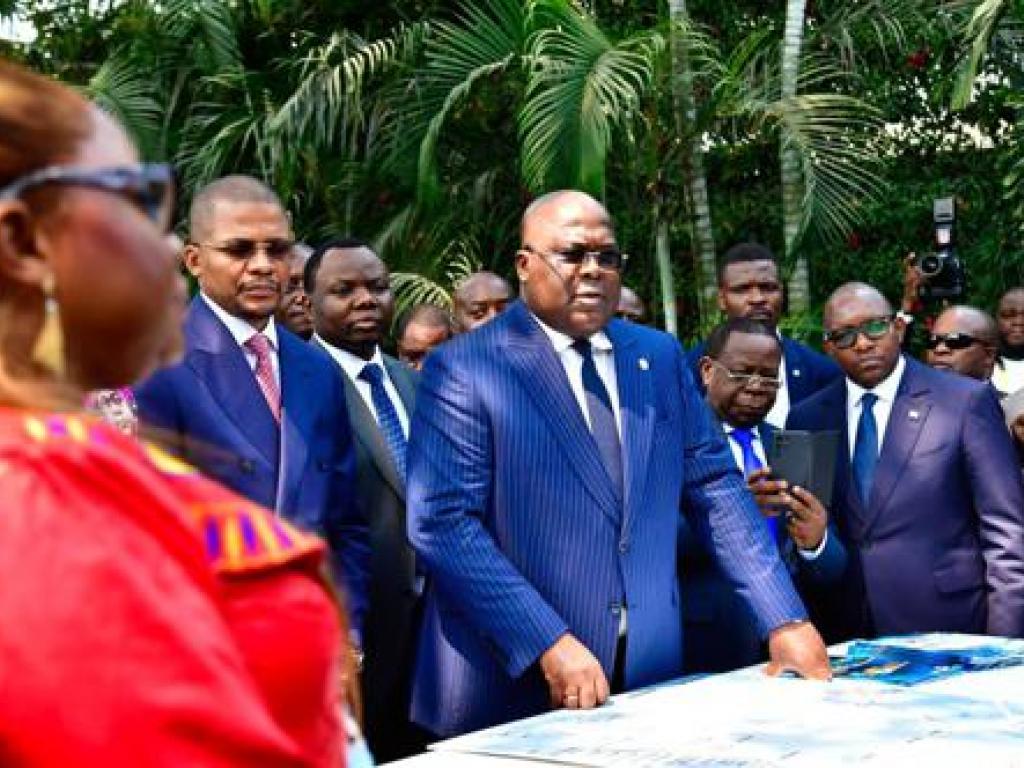 Le Président Félix-Antoine Tshisekedi lance le 28 juillet 2022 les 30 appels d'offres dont 27 pour des blocs pétroliers et 3 pour des blocs gaziers du lac Kivu. Présidence RDC