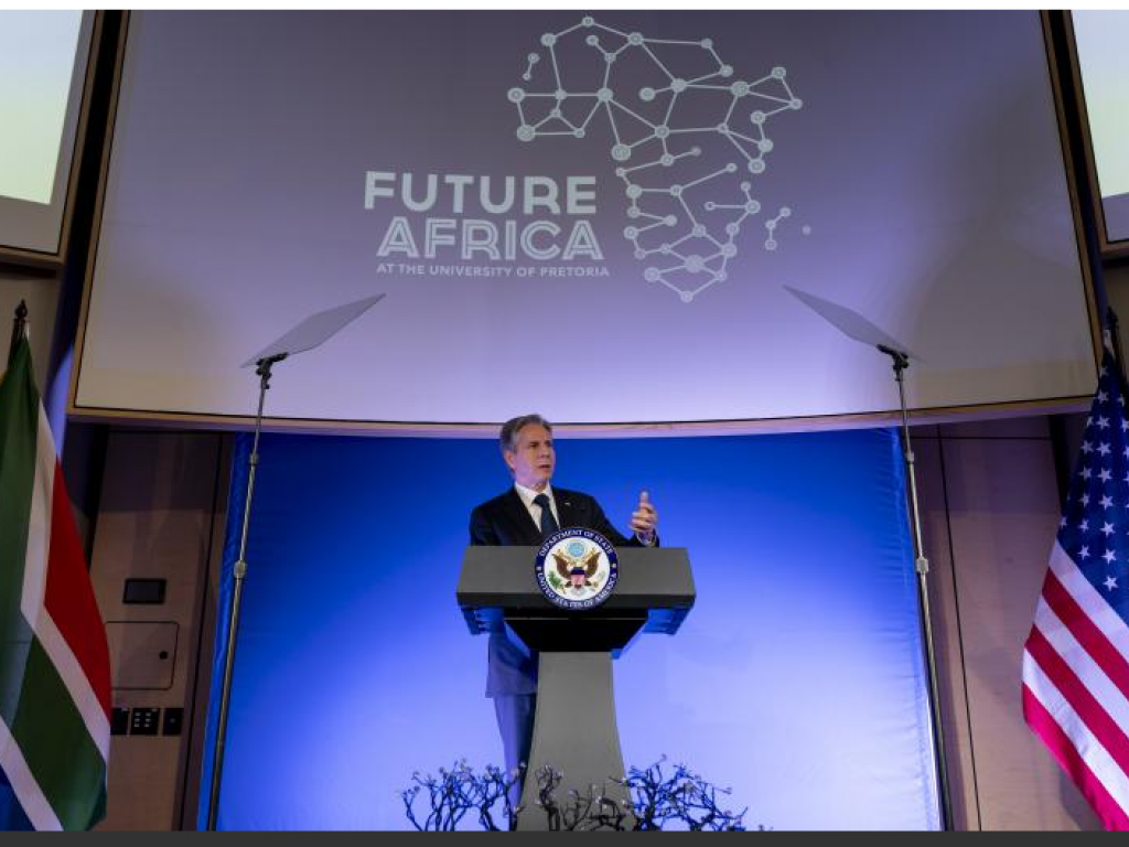Le Secrétaire d'État Antony Blinken présente la nouvelle "stratégie américaine en Afrique subsaharienne" devant les étudiants de l'Université de Prétoria en Afrique du Sud. AP/Andrew Harnik, Pool
