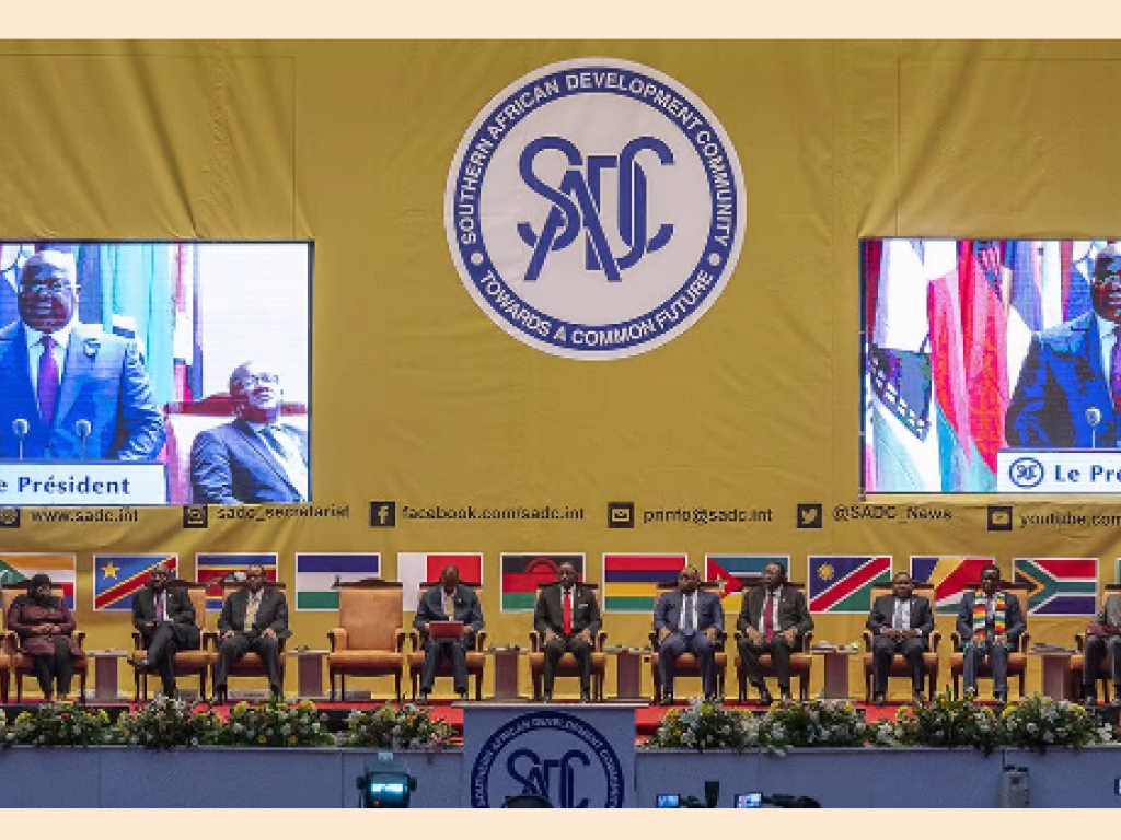 Discours du président congolais Félix Tshisekedi, à la tête de la présidence tournante de la SADC, lors du 42e sommet ordinaire des chefs d’État et gouvernements de la SADC, au palais du Peuple, Kinshasa, le 17 août 2022. © Arsène Mpiana