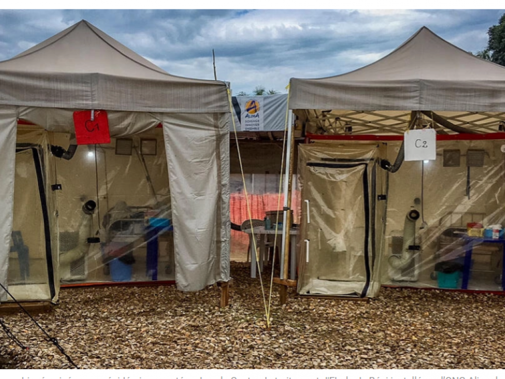 Chambres d’urgences biosécurisées pour épidémies, montées dans le Centre de traitement d'Ebola de Béni installé par l’ONG Alima lors d'une précédente épidémie en 2018 (image d'illustration) RFI/Florence Morice