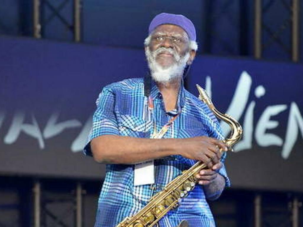Pharoah Sanders, saxophoniste de jazz américain vénéré, est décédé à l’âge de 81 ans. © ALLILI mourad / MAXPPP