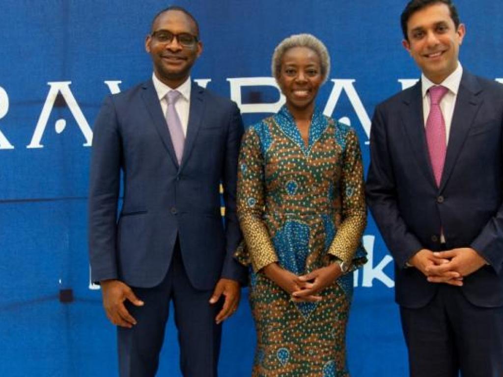 Jules Ngankam (DG de l'AGF), Mme Malado Kaba (Directrice du département Genre, femmes et société civile à la BAD) et Mustafa Rawji (DG Rawbank). Ph. Droits tiers.
