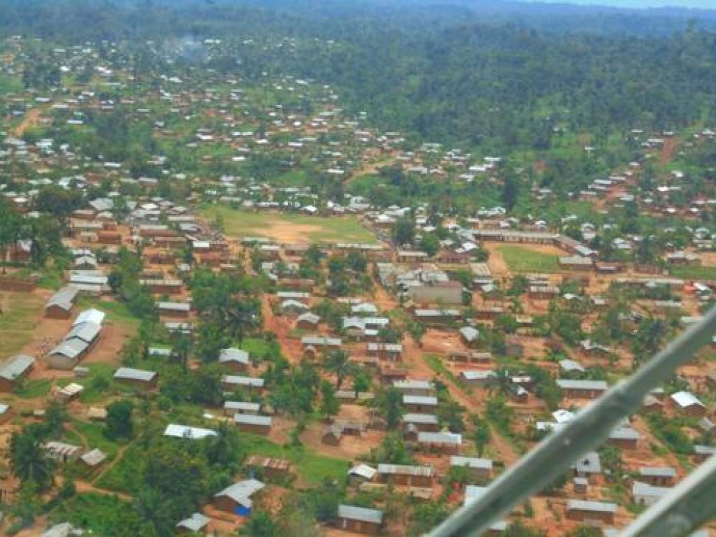 Vue aerienne de la cite de Djugu dans la Province de l'Ituri Photo Monusco
