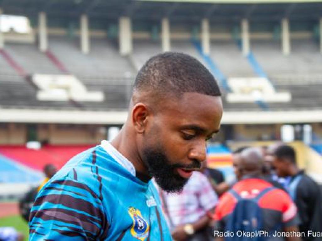 L'attaquant congolais Cédric Bakambu lors de l'entrainement des léopards avant le match de barrages contre le Maroc. Kinshasa, le 22 mars 2022. Radio Okapi.Ph/Jonathan Fuanani
