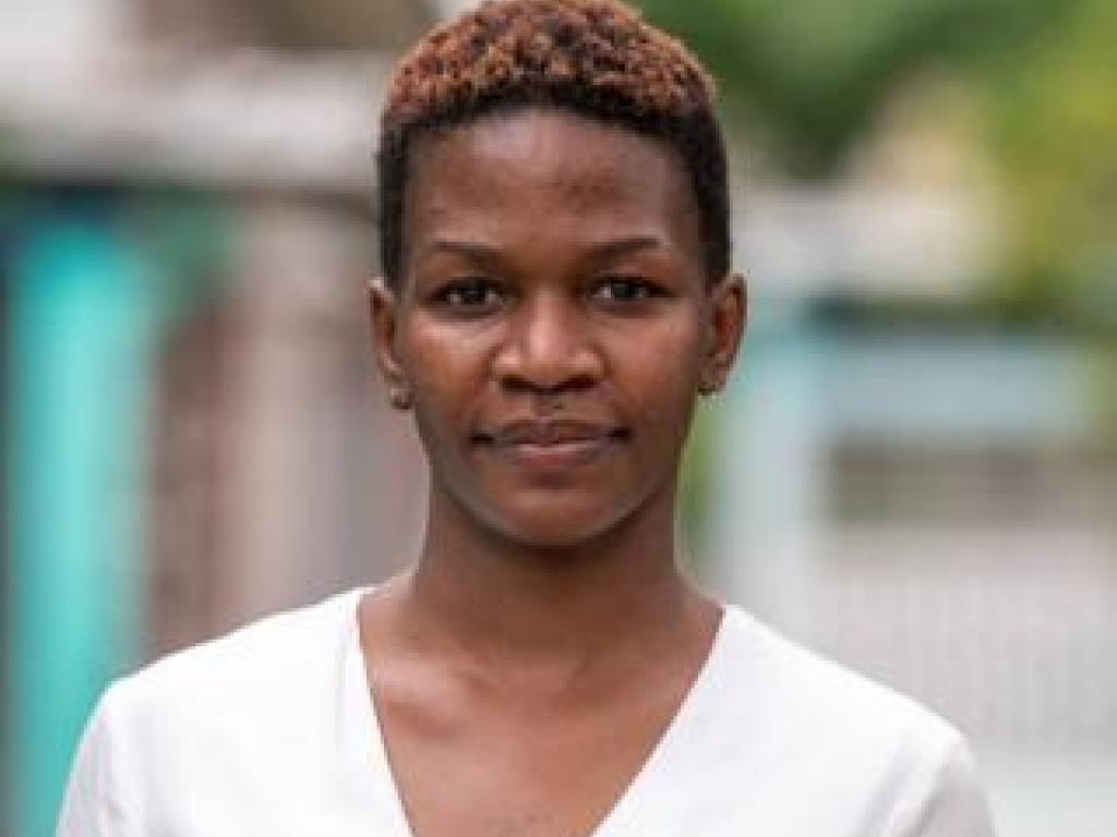 Do Nsoseme Dora , artiste photographe et slameuse