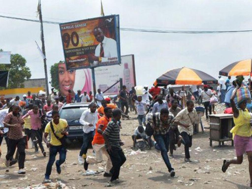 « Nous qui habitons Bahumbu, sommes victimes de visites nocturnes chaque jour. S’ils entrent chez nous aujourd’hui, nos voisins doivent se préparer pour demain » témoigne un habitant. 