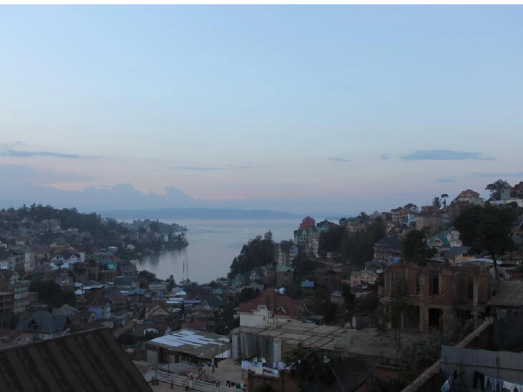 Vue de la ville de Bukavu dans l'est de la RDC aux abords du lac Kivu (Image d'illustration). © Flickr CC BY SA 2.0 followtheseinstructions