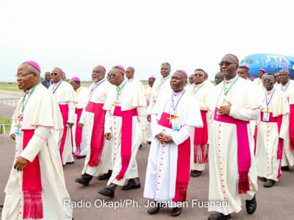 Les évêques venus accueillir le Pape François à l'aéroport de N'djili. Kinshasa, le 31 janvier 2023 Radio Okapi.Ph/ Jonathan Fuanani