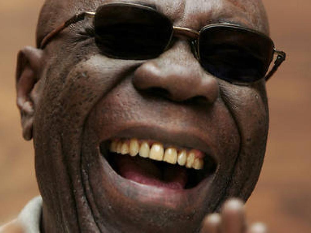 Emmanuel N'Djoke Dibango dit Manu Dibango s'est eteint le mardi 24 mars 2020 a 86 ans apres avoir contracte le coronavirus. Emmanuel N'Djoké Dibango dit Manu Dibango s'est éteint le mardi 24 mars 2020 à 86 ans après avoir contracté le coronavirus. © OLIVIER LABAN-MATTEI / AFP