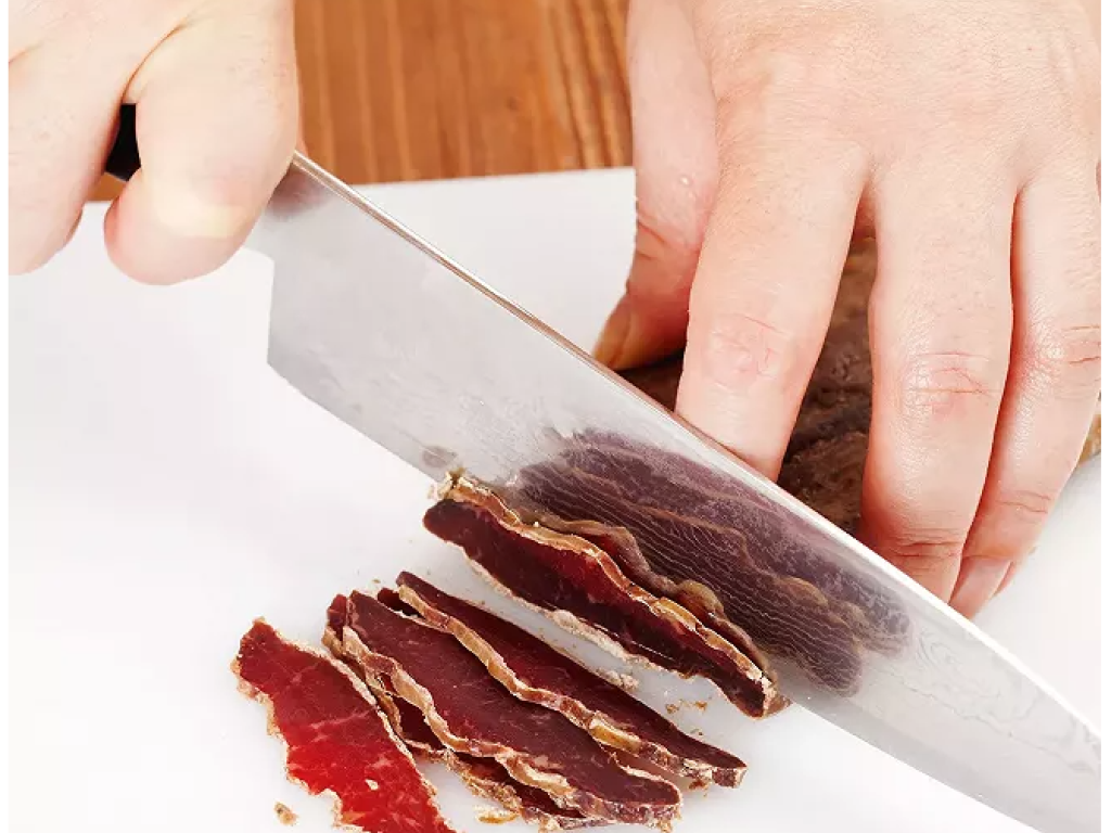 Pour cette recette de Biltong, vous pouvez compter 30 minutes de préparation. 