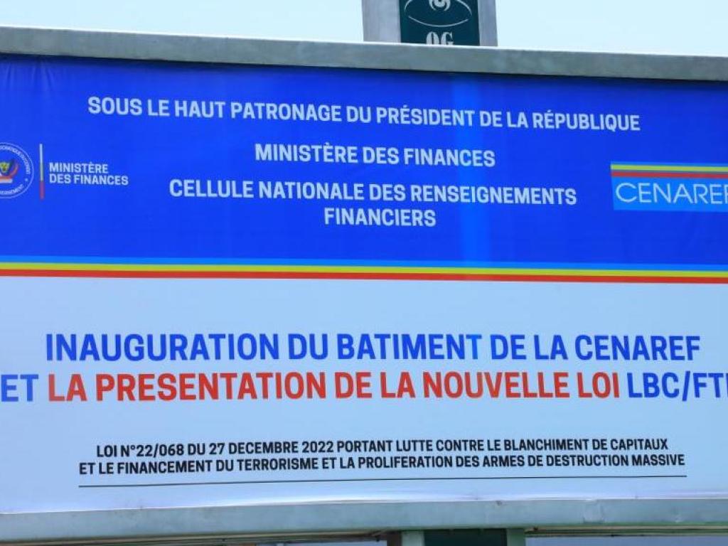 Cette inauguration coïncide avec la présentation de la Loi sur la lutte contre le blanchiment des capitaux et le financement du terrorisme