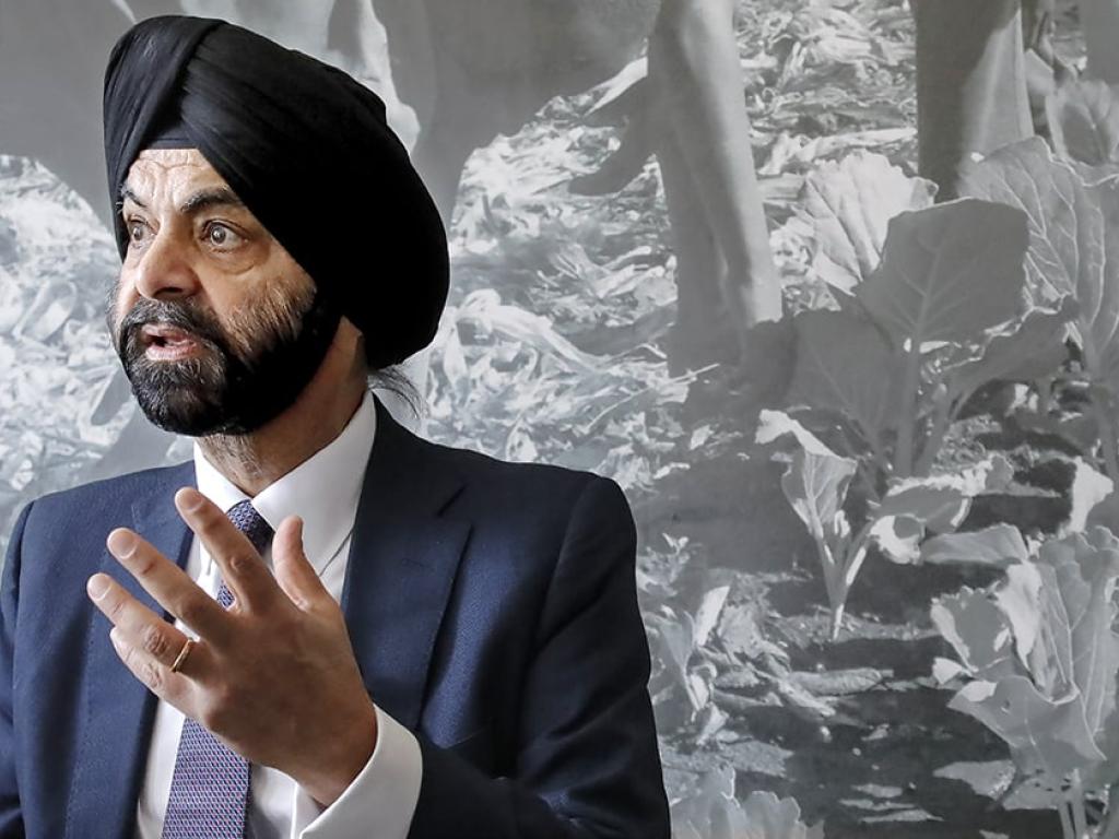 Ajay Banga, candidat américain pour diriger la Banque mondiale, lors d’une interview à Nairobi, au Kenya, le 8 mars 2023. © TONY KARUMBA/AFP
