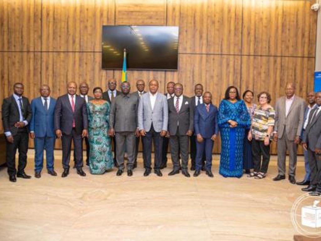 Les membres de l'assemblée plénière de la CENI lors d’une séance de travail, le 15/05/2023 avec l'équipe mixte d'experts nationaux et internationaux venue effectuer l'audit externe du Fichier Électoral. CENI