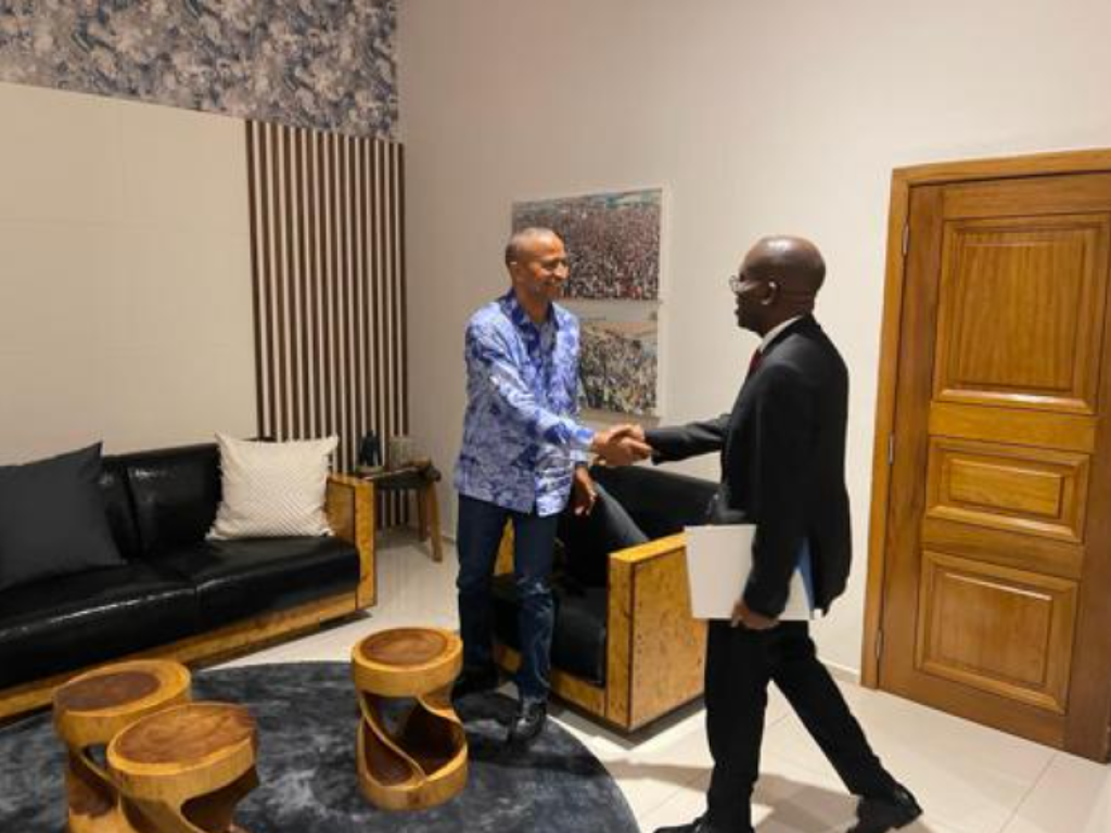 Matata Ponyo et Moïse Katumbi, lors d’une rencontre des leaders de l’opposition jeudi 13 avril 2023 à Lubumbashi (Haut-Katanga). Photo/ServCom de Katumbi