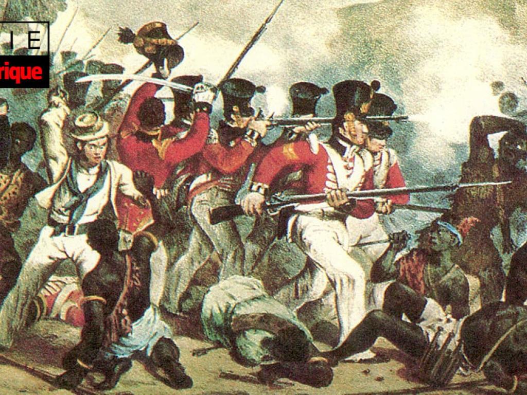 Le 21 janvier 1824, moins de deux heures suffisent aux troupes du roi Osei Yaw Akoto pour submerger les maigres forces rassemblées autour du gouverneur Charles McCarthy, lors de la bataille de Nsamankow, ou Insamankou – la première des cinq guerres anglo-ashanties. © Montage JA / DR