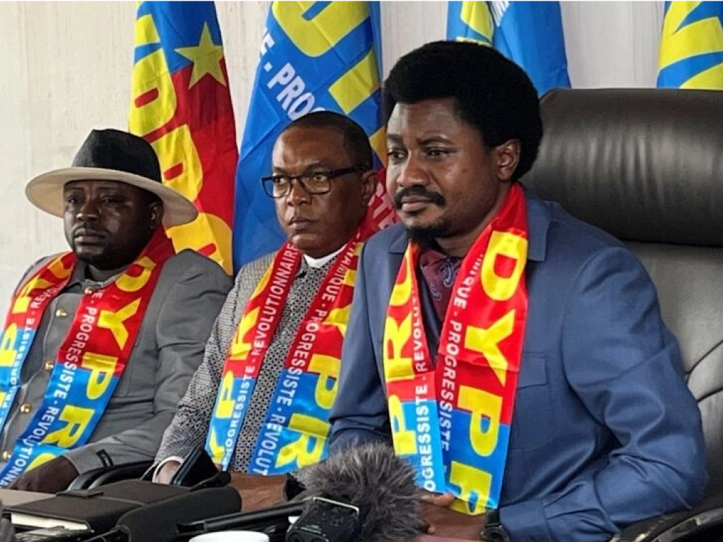 Cette problématique a été soulevée en premier par le benjamin des candidats, Constant Mutamba, lorsqu’il était bloqué dans le Sud-Est dans la ville d’Inongo par manque d’avion. (image d'illustration) © Pascal Mulegwa / RFI