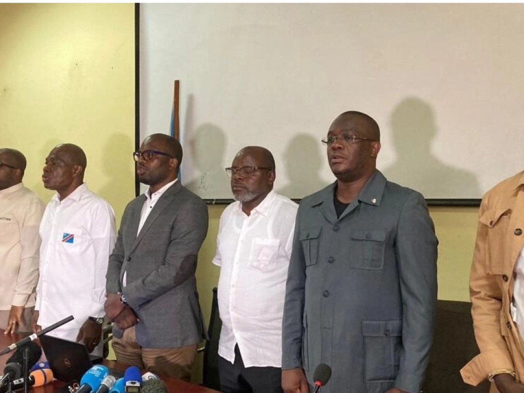 Les candidats ou leurs représentants lors de la déclaration de ce 31 décembre 2023, à Kinshasa, en RDC. Ils rejettent les résultats avant même leur annonce officielle. © Paulina Zidi/RFI