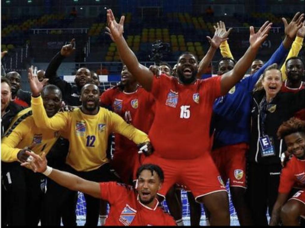 Les Léopards seniors handball après leur victoire face aux Amavubi du Rwanda, vendredi 19 janvier 2024, à la CAN Egypte 2024. Photo/CAH