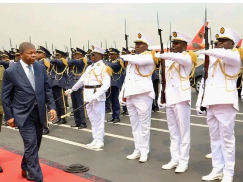Le président angolais, João Lourenço, médiateur de l'Union africaine (UA) pour le retour de la paix dans l'est de la RDC, à Kinshasa, le 12 août 2024. © Facebook/ Présidence de la République de l'Angola