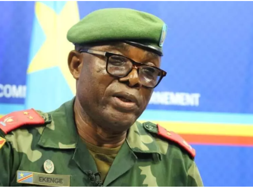 [Image d'archives] Sylvain Ekenge, porte-parole de l’armée congolaise, lors d'une conférence de presse, à Kinshasa, en République démocratique du Congo, le 5 novembre 2022. © Pascal Mulegwa/RFI