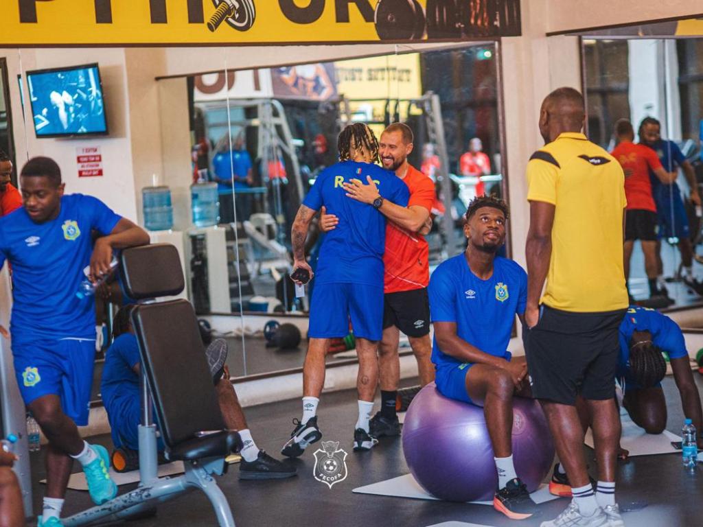 Les Léopards de la RDC dans une salle de fitness pour des exercices physiques. Photo/FECOFA.